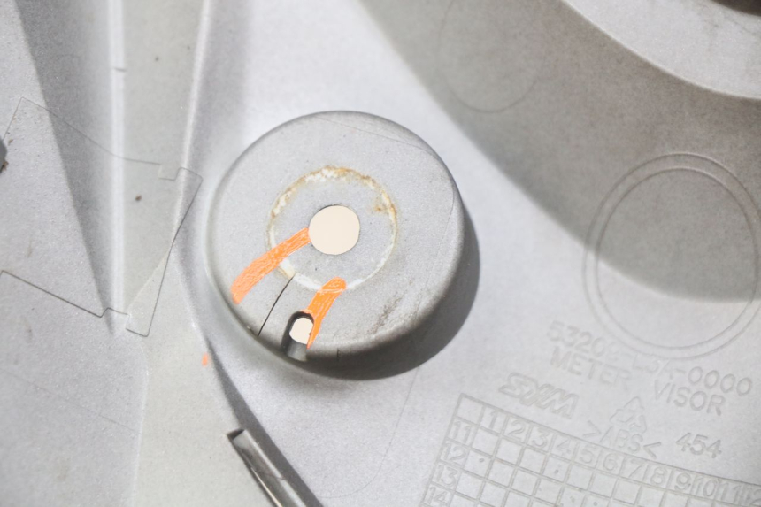 photo de UPPER FRONT PANEL SYM GTS EFI 125 (2012 - 2016) - Alternative perspective