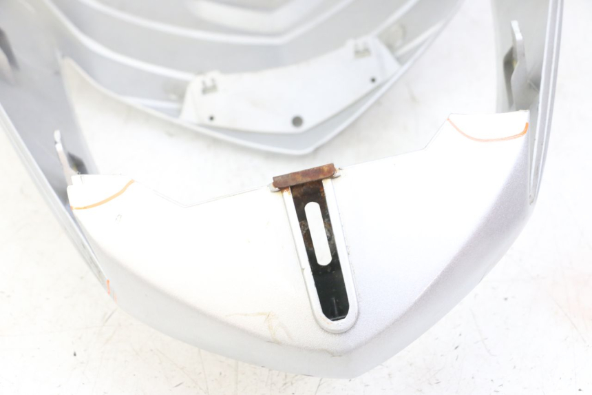 photo de UPPER FRONT FAIRING HONDA SCV LEAD 100 (2003 - 2007) - Distinctive features