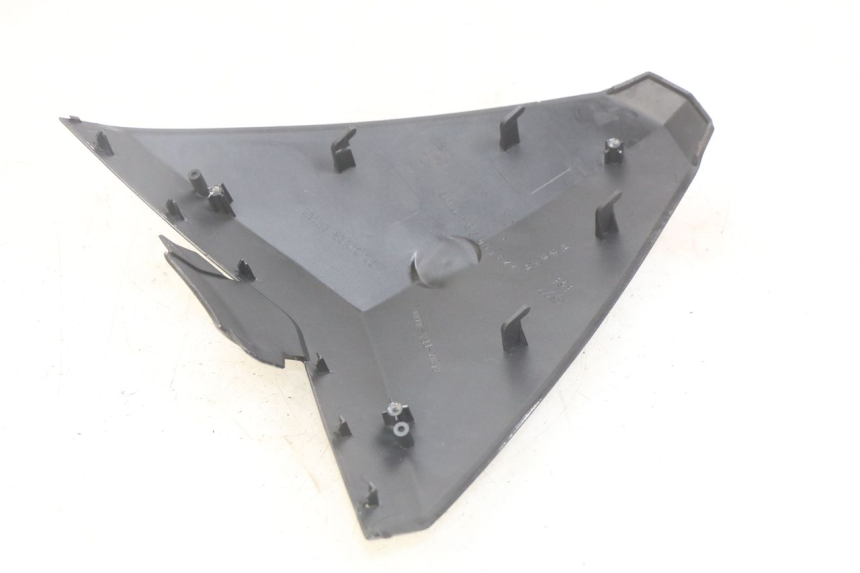 photo de UPPER FRONT PANEL SYM JET SPORT XR 50 (2006 - 2015) - Zoom on usage condition