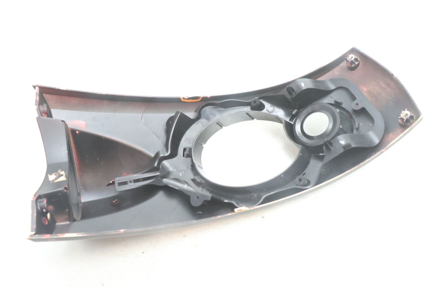 photo de UPPER FRONT FAIRING PEUGEOT LUDIX BLASTER 50 (2006 - 2014) - Fixing points details