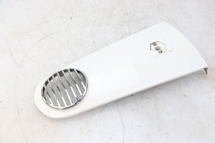 photo de UPPER FRONT FAIRING PIAGGIO LXV 4T 50 (2009 - 2013) - Technical close-up