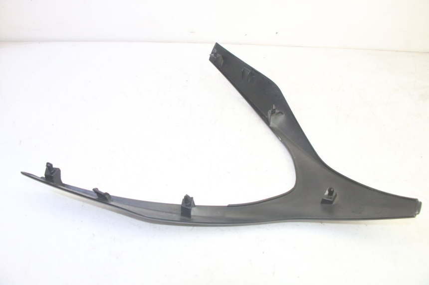 photo de UPPER FRONT FAIRING PIAGGIO MP3 HPE 350 (2018 - 2020) - Alternative perspective