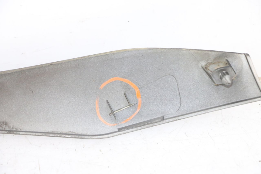 photo de UPPER FRONT PANEL PIAGGIO MP3 LT 400 (2007 - 2012) - Technical close-up