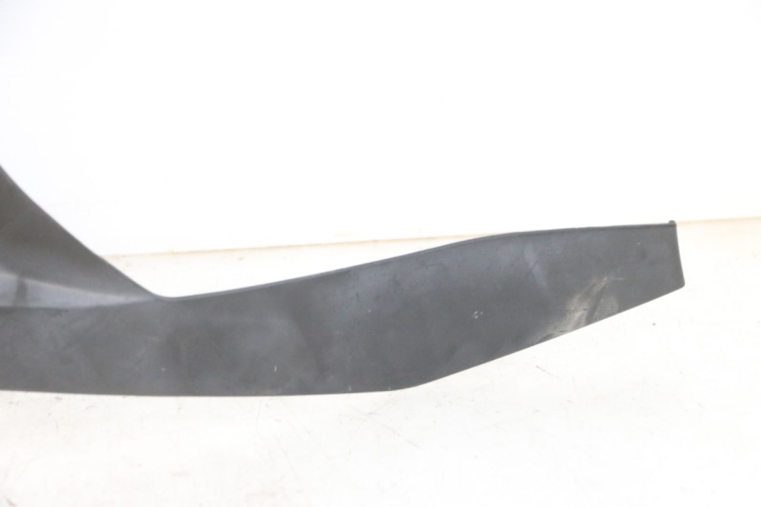 photo de UPPER FRONT PANEL PIAGGIO MP3 LT 400 (2007 - 2012) - Surface and material condition