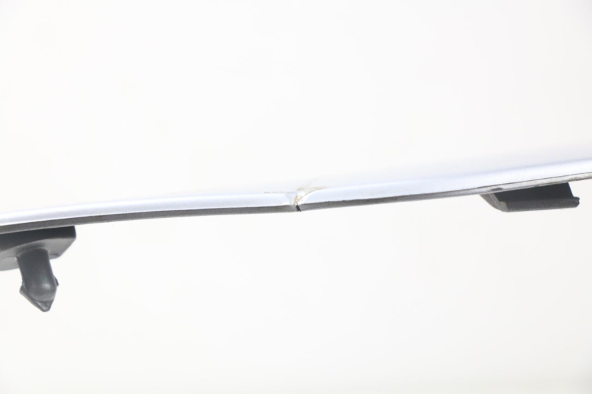 photo de UPPER FRONT PANEL PIAGGIO MP3 125 (2006 - 2014) - Zoom on usage condition