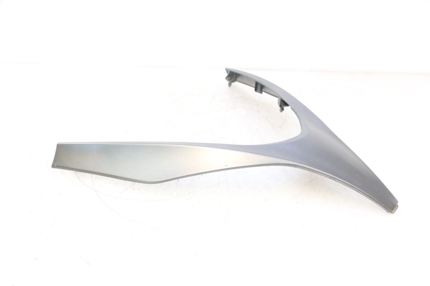 photo de UPPER FRONT FAIRING PIAGGIO MP3 500 (2016 - 2018) - Fixing points details
