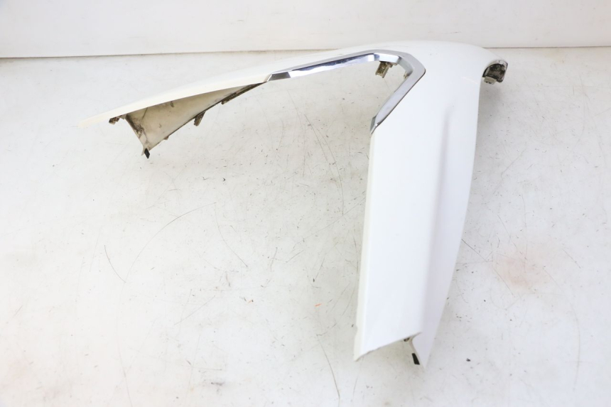 photo de UPPER FRONT PANEL PEUGEOT SATELIS 125 (2010 - 2012) - Checked used part