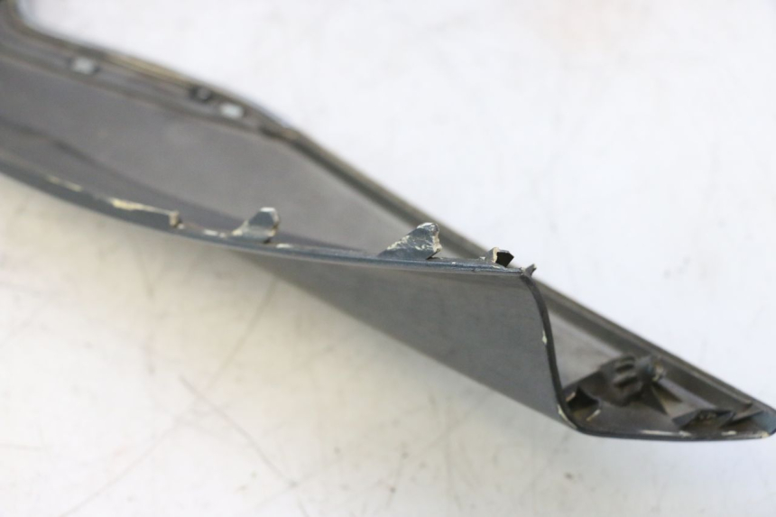 photo de UPPER FRONT FAIRING PEUGEOT SATELIS 125 (2013 - 2018) - Component detail