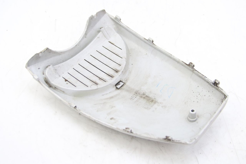 photo de UPPER FRONT PANEL APRILIA SCARABEO 4T 50 (2009 - 2017) - Surface and material condition