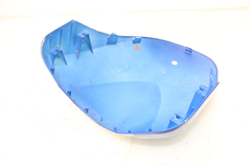 photo de UPPER FRONT PANEL PEUGEOT V-CLIC VCLIC 50 (2007 - 2013) - Zoom on usage condition