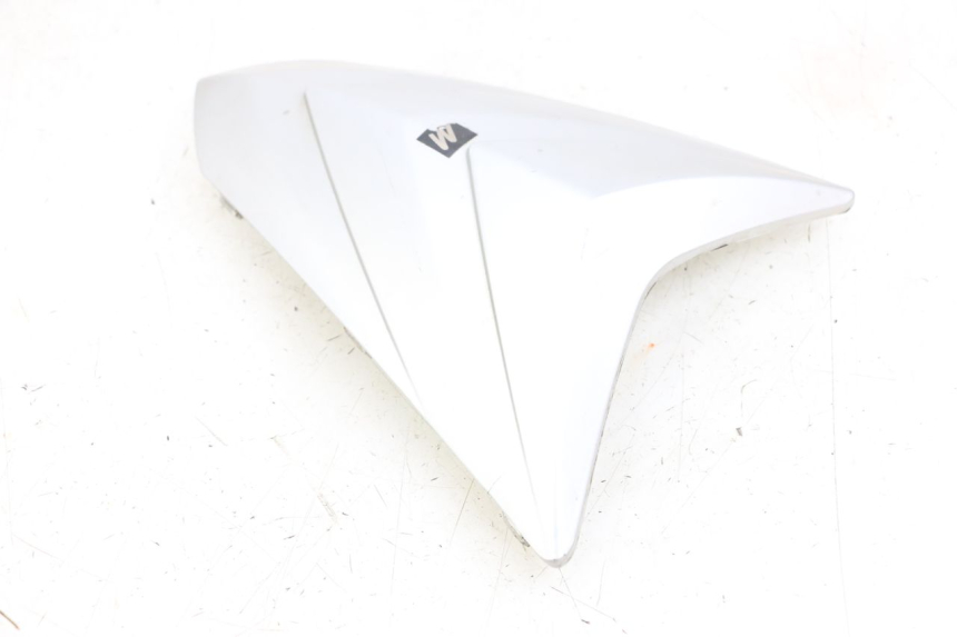 photo de UPPER FRONT FAIRING BEELINE VELOCE 4T 50 (2011 - 2020) - Zoom on usage condition
