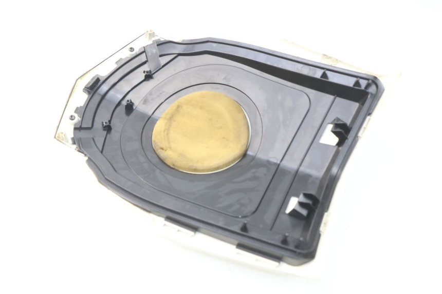 photo de UPPER FRONT PANEL PEUGEOT VIVACITY NEW 4T 50 (2008 - 2017) - Zoom on usage condition