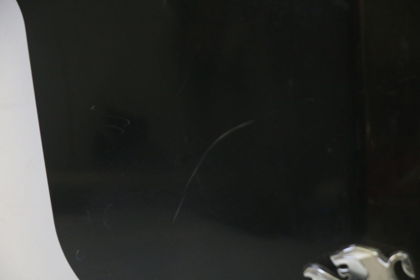 photo de UPPER FRONT PANEL PEUGEOT VIVACITY NEW 4T 50 (2008 - 2017) - Fixing points details