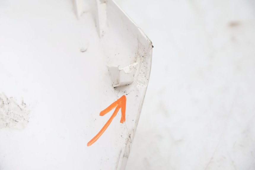 photo de UPPER FRONT FAIRING PEUGEOT VIVACITY 100 (1999 - 2008) - Surface and material condition