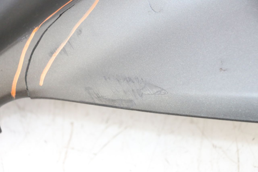 photo de UPPER FRONT FAIRING YAMAHA XMAX X-MAX 125 (2021 - 2025) - Additional view of the item