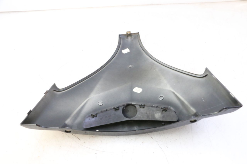 photo de UPPER FRONT FAIRING YAMAHA X-MAX XMAX 250 (2006 - 2009) - Technical close-up