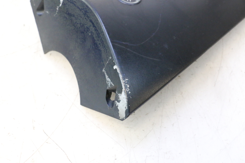 photo de UPPER FRONT FAIRING YAMAHA YP MAJESTY 125 (2002 - 2006) - Technical close-up