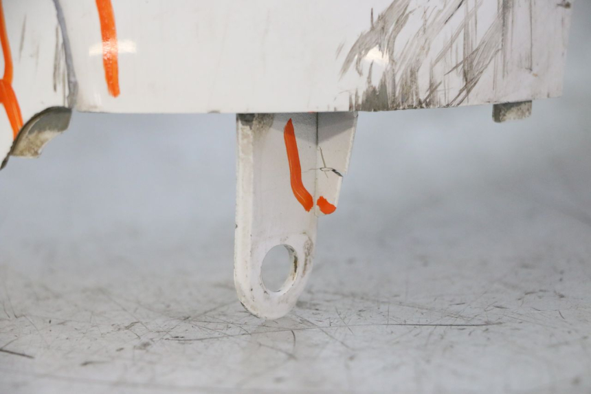 photo de FRONT FAIRING PEUGEOT TWEET PRO CARGO 50 (2018 - 2022) - Focus on structure