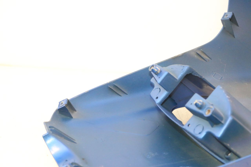 photo de FRONT FAIRING PIAGGIO TYPHOON 50 (1993 - 1999) - Zoom on usage condition