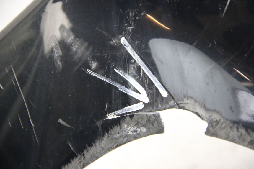 photo de FRONT FAIRING SUZUKI UH BURGMAN 125 (2002 - 2006) - Fixing points details