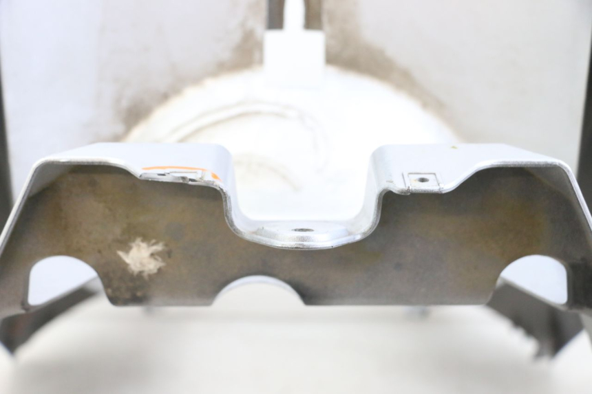 photo de FRONT PANEL PIAGGIO X8 125 (2004 - 2007) - Zoom on usage condition