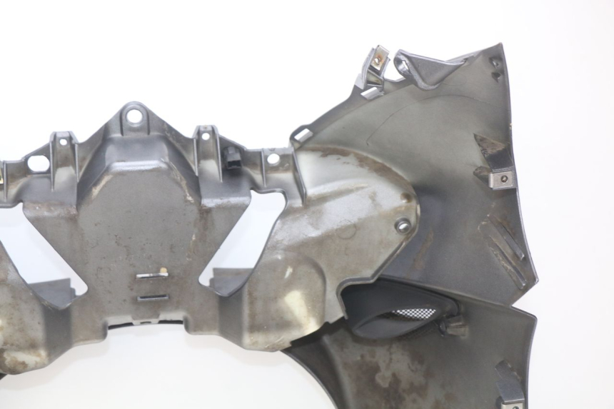 photo de FRONT PANEL PIAGGIO X9 EVOLUTION 250 (2003 - 2007) - Fixing points details