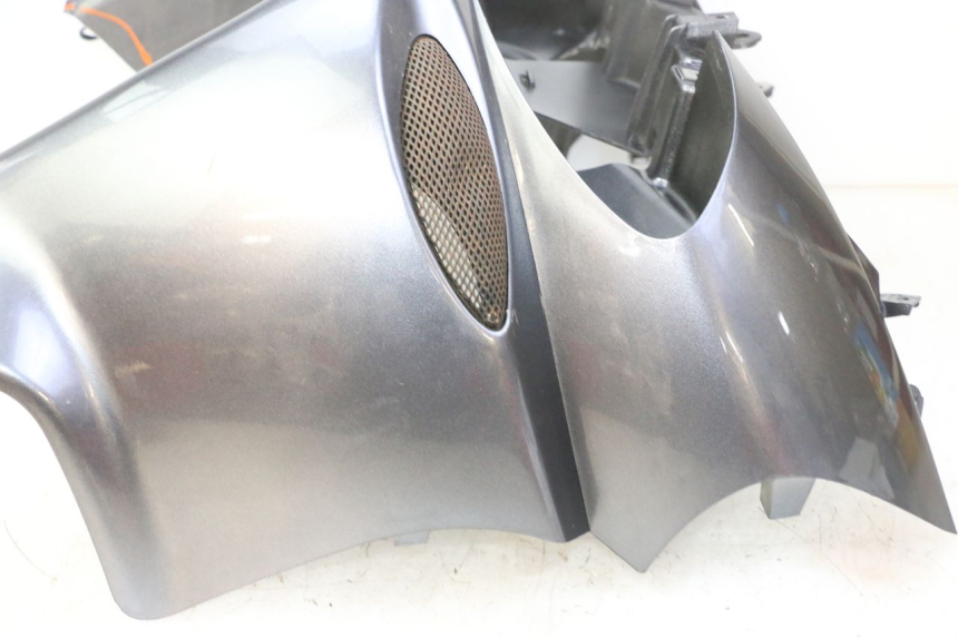photo de FRONT PANEL PIAGGIO X9 EVOLUTION 125 (2003 - 2007) - Detailed visual inspection