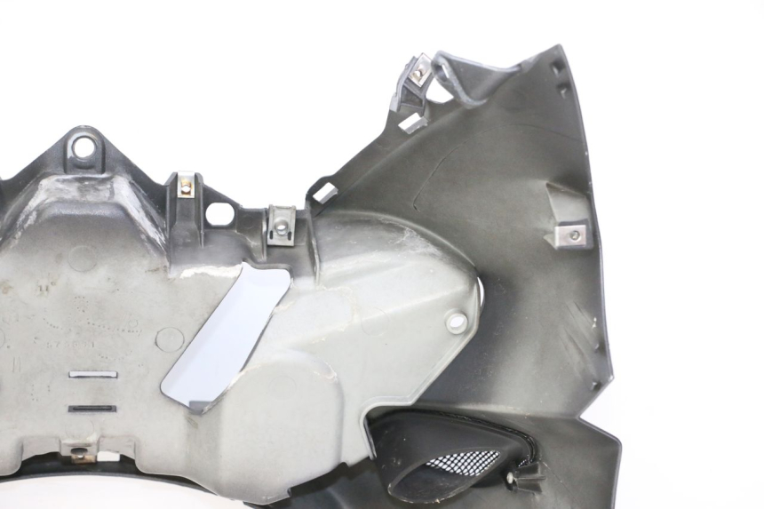 photo de FRONT PANEL PIAGGIO X9 EVOLUTION 125 (2003 - 2007) - Fixing points details