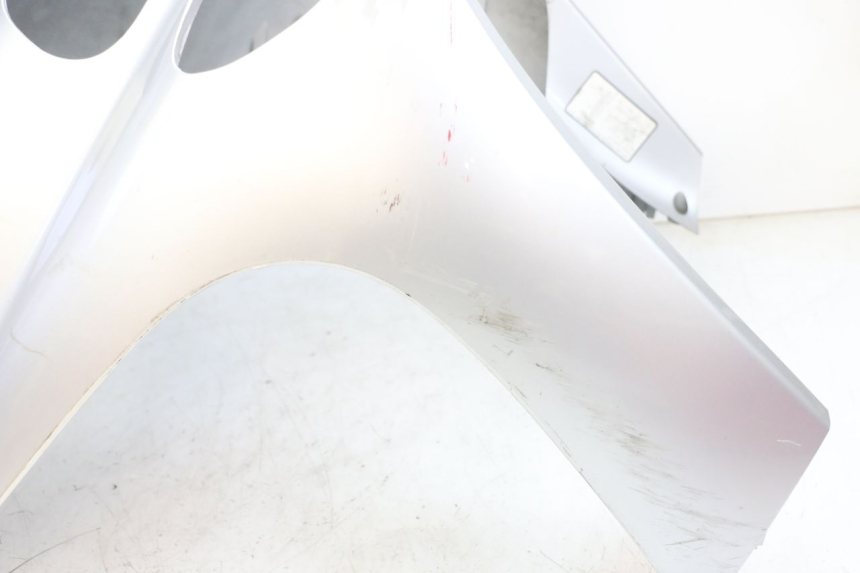 photo de FRONT PANEL YAMAHA YP MAJESTY 125 (2002 - 2006) - Surface and material condition