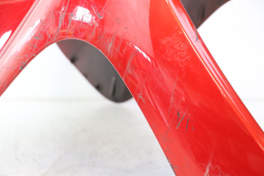 photo de FRONT FAIRING YAMAHA YP MAJESTY 125 (1998 - 2001) - Focus on structure