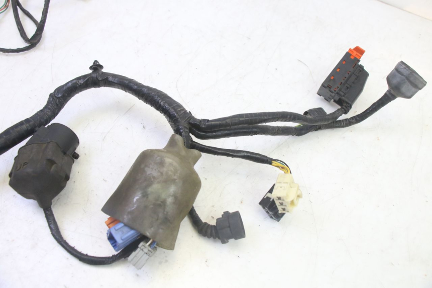 photo de WIRING HARNESS HONDA FES S-WING SWING ABS 125 (2007 - 2015) - Surface and material condition