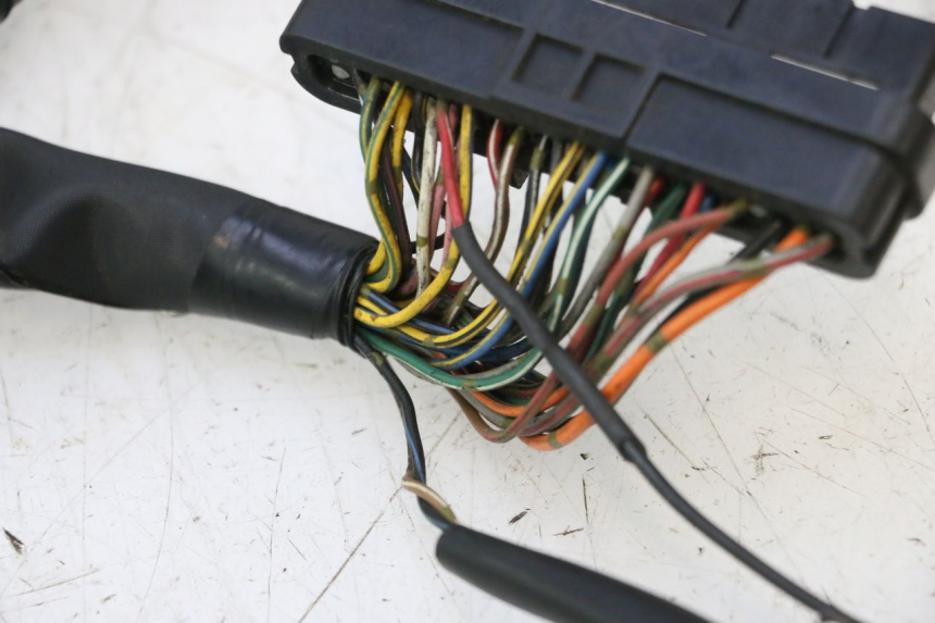 photo de WIRE HARNESS YAMAHA FJR 1300 (2001 - 2005) - Component detail