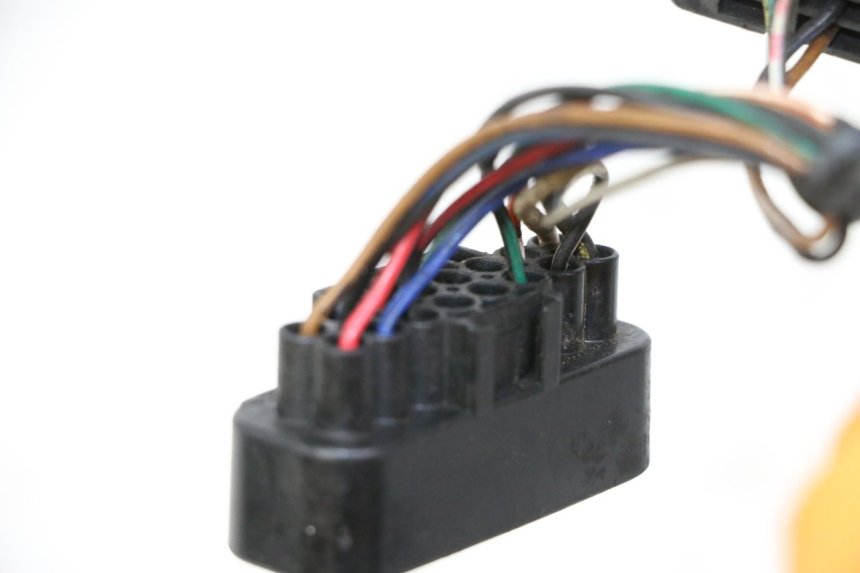 photo de WIRING HARNESS SUZUKI GS GSE 500 (2001 - 2003) - Alternative perspective