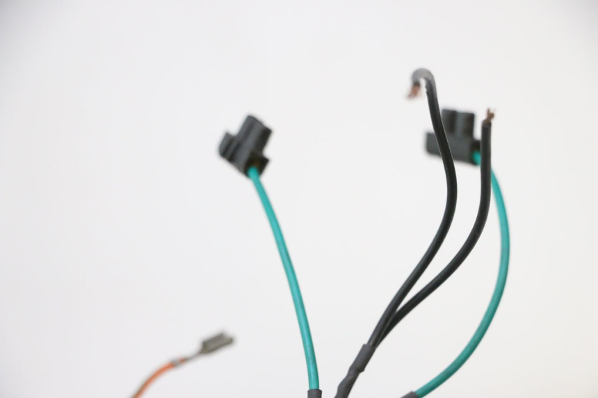 photo de WIRE HARNESS SUZUKI GSF N BANDIT 1200 (2001 - 2005) - Fixing points details