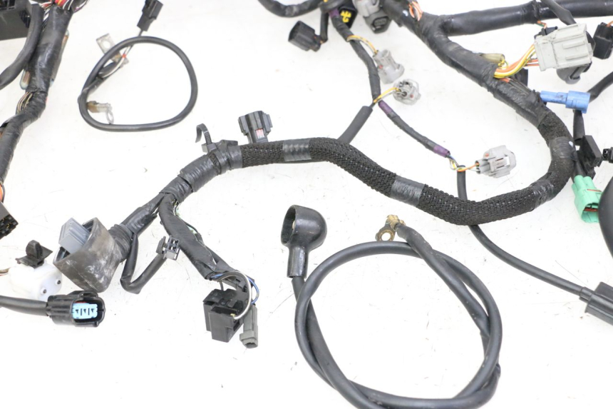 photo de WIRE HARNESS SUZUKI GSR 750 (2011 - 2017) - Fixing points details