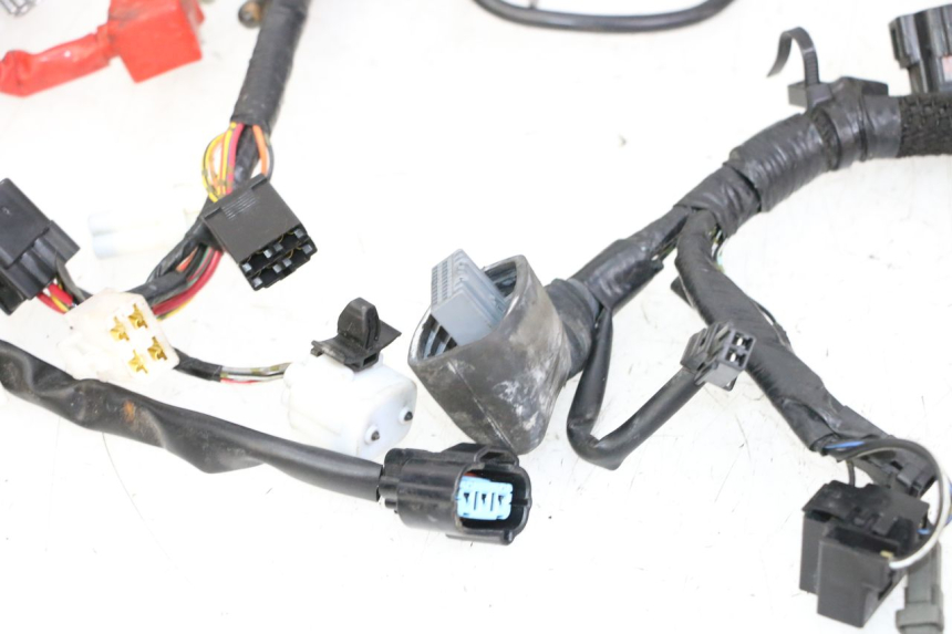 photo de WIRE HARNESS SUZUKI GSR 750 (2011 - 2017) - Surface and material condition