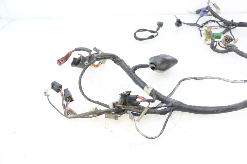 photo de WIRE HARNESS SUZUKI GSX F GSXF 750 (1988 - 1998) - Alternative perspective
