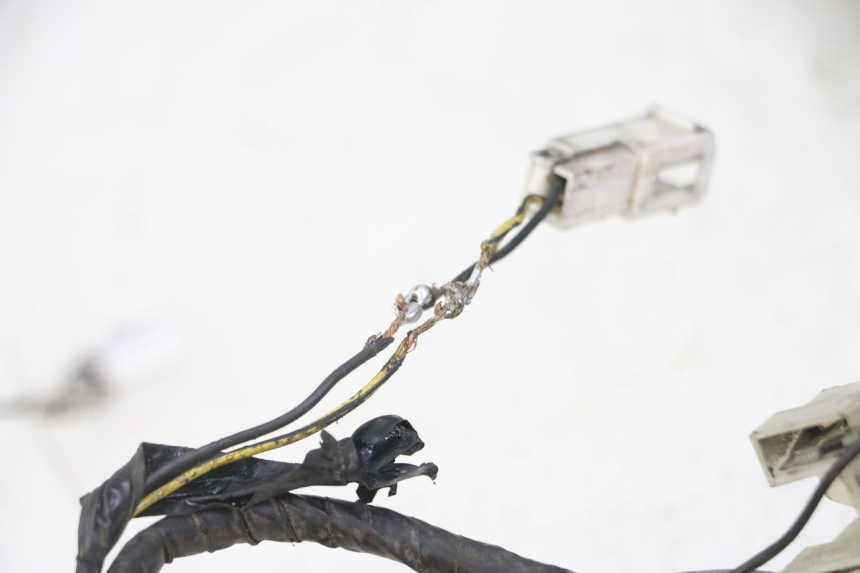 photo de WIRE HARNESS PIAGGIO IE MP3 YOURBAN 300 (2011 - 2016) - Spare part profile view