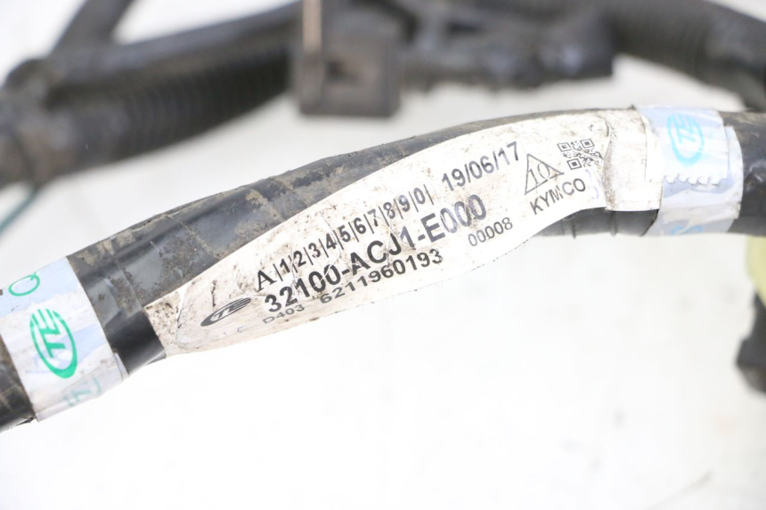 photo de WIRING HARNESS KYMCO X-TOWN XTOWN 125 (2016 - 2021) - Alternative perspective