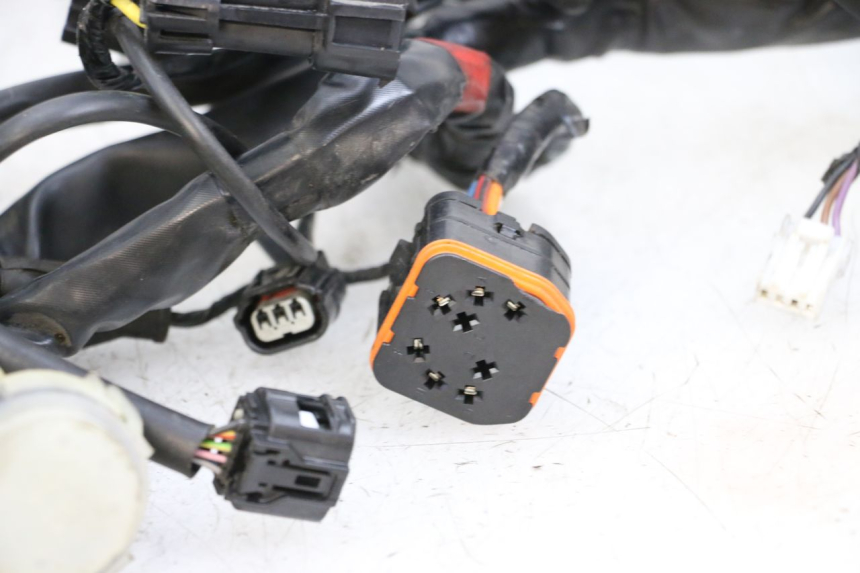 photo de WIRE HARNESS PIAGGIO MP3 HPE 350 (2018 - 2020) - Checked used part