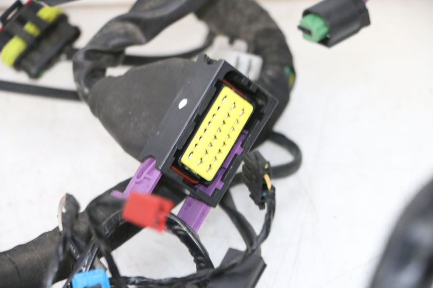 photo de WIRE HARNESS PIAGGIO MP3 HPE 300 (2019 - 2026) - Component zoom