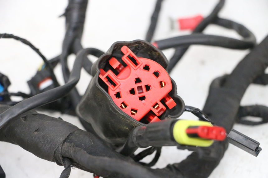 photo de WIRE HARNESS PIAGGIO MP3 HPE 300 (2019 - 2026) - Checked used part