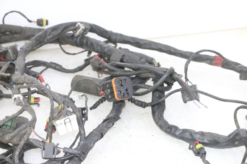 photo de WIRE HARNESS PIAGGIO MP3 LT 400 (2007 - 2012) - Surface and material condition