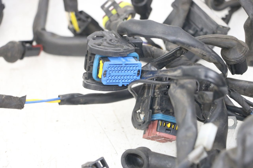 photo de WIRE HARNESS MOTO GUZZI NORGE 8V GT 1200 (2011 - 2016) - Surface and material condition