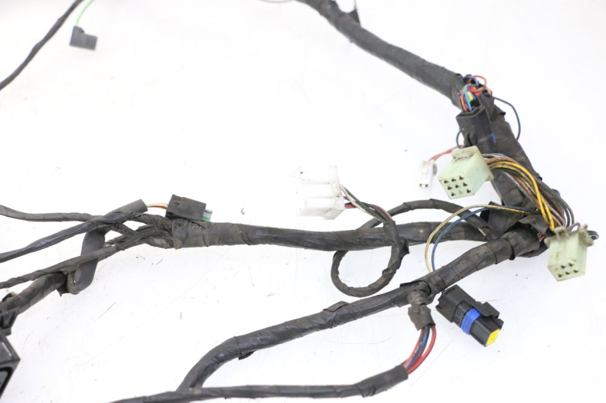 photo de WIRE HARNESS PEUGEOT SATELIS COMPRESSOR K15 125 (2006 - 2009) - Surface and material condition