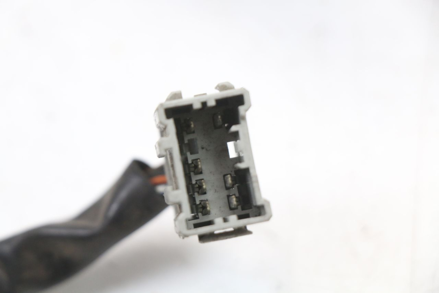 photo de Headlight harness HONDA FES S-WING SWING ABS 125 (2007 - 2015) - Zoom on usage condition