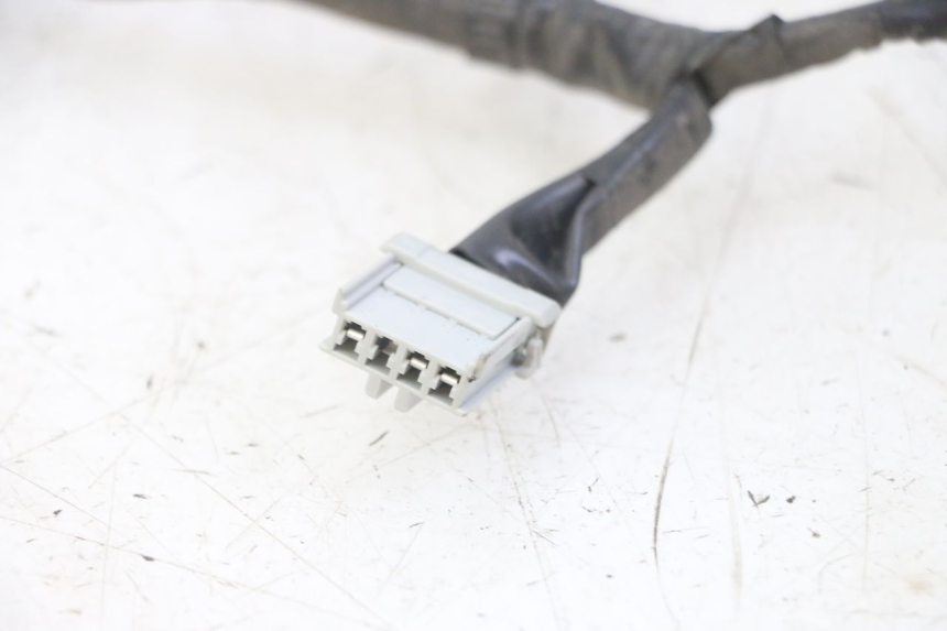 photo de HEADLIGHT WIRE HARNESS HONDA FORZA ABS 300 (2013 - 2017) - Zoom on usage condition