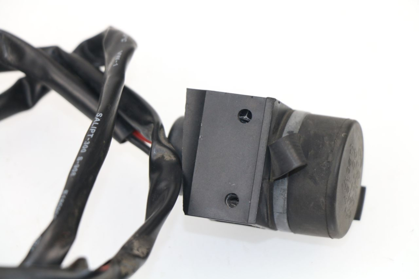 photo de HEADLIGHT WIRE HARNESS HONDA CBR R 125 (2011 - 2016) - Zoom on usage condition