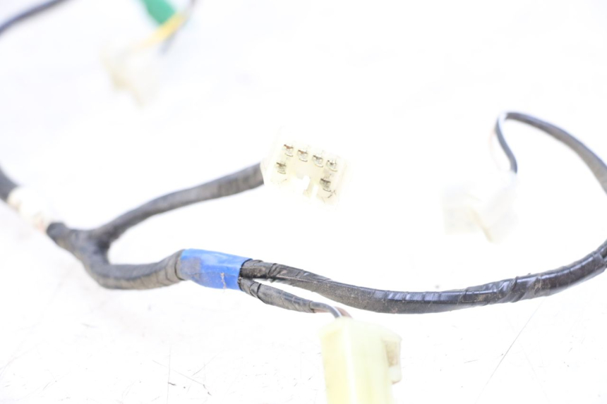 photo de HEADLIGHT WIRE HARNESS SUZUKI BURGMAN 125 (2018 - 2021) - Zoom on usage condition