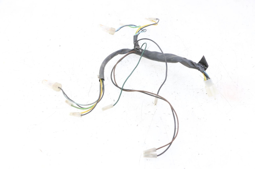 photo de HEADLIGHT WIRE HARNESS YAMAHA YP MAJESTY 125 (2002 - 2006) - Zoom on usage condition